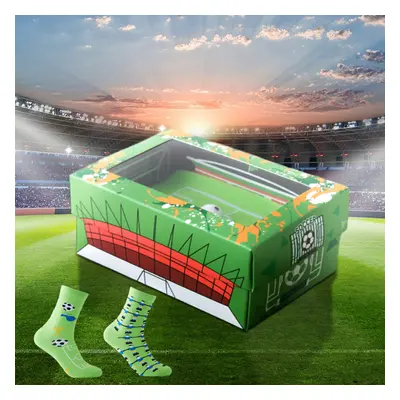 1 Pair Of Unisex Fashion Novelty Socks, Funny Football Game Style Design Soccer Patterned Men Wo