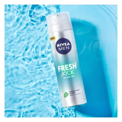 Klassische Damen Bluse in Weiß aus hochwertiger Baumwolle mit Knopfleiste und langen Ärmeln. Per