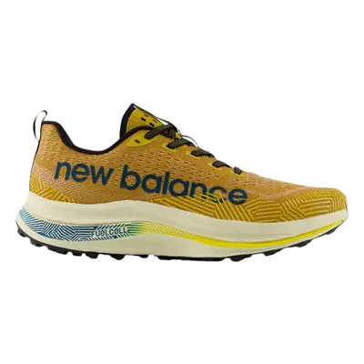 New Balance FuelCell SuperComp Trail v1 Gelb AW24 Schuhe, Größe 42 - EUR