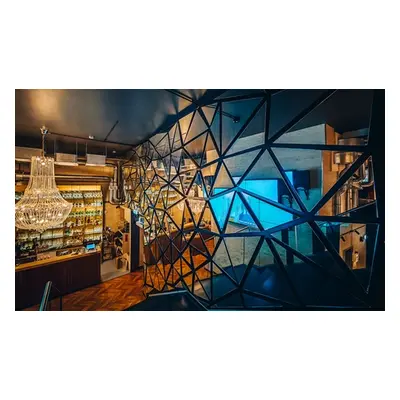 Für bis zu Personen: Partybox Paket mit Std. Karaoke und Flaschen Prosecco (einlösbar Mi. oder D
