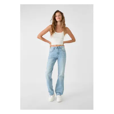 Stradivarius Bequeme Straight-Fit-Jeans mit halbhohem Mid-Rise-Bund Denim