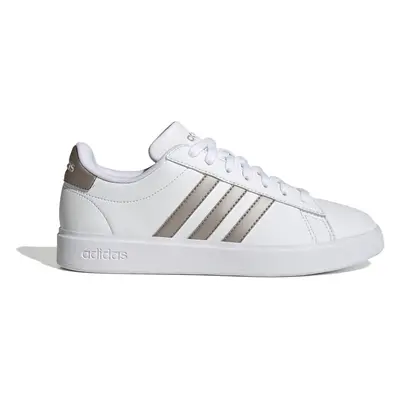 Bequeme kurze Sneakers für Frauen adidas Grand Court Cloudfoam