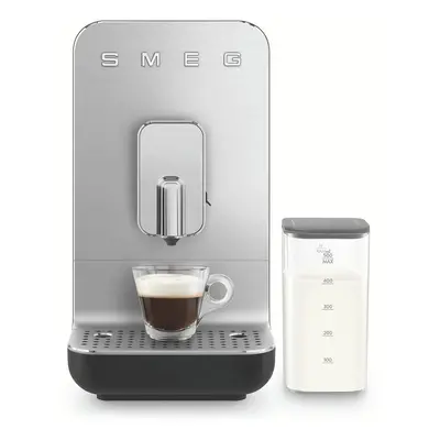 SMEG Kaffeevollautomat BCC13BLMEU