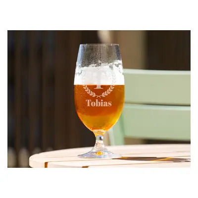 Persönliches Spiegelau Bierglas mit Gravur - Buchstabe, Name & Kranz