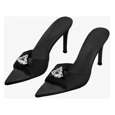 Damen-Sandalen mit spitzer Zehenpartie aus Satin mit Strasssteinen und Stiletto-Absatz in Schwar