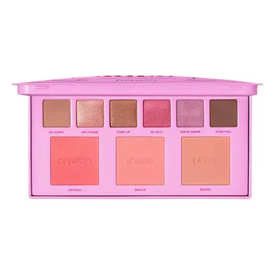 benefit - Limited Edition Treat Yourself Gorgeous! Eyeshadow & Blush Palette for Women